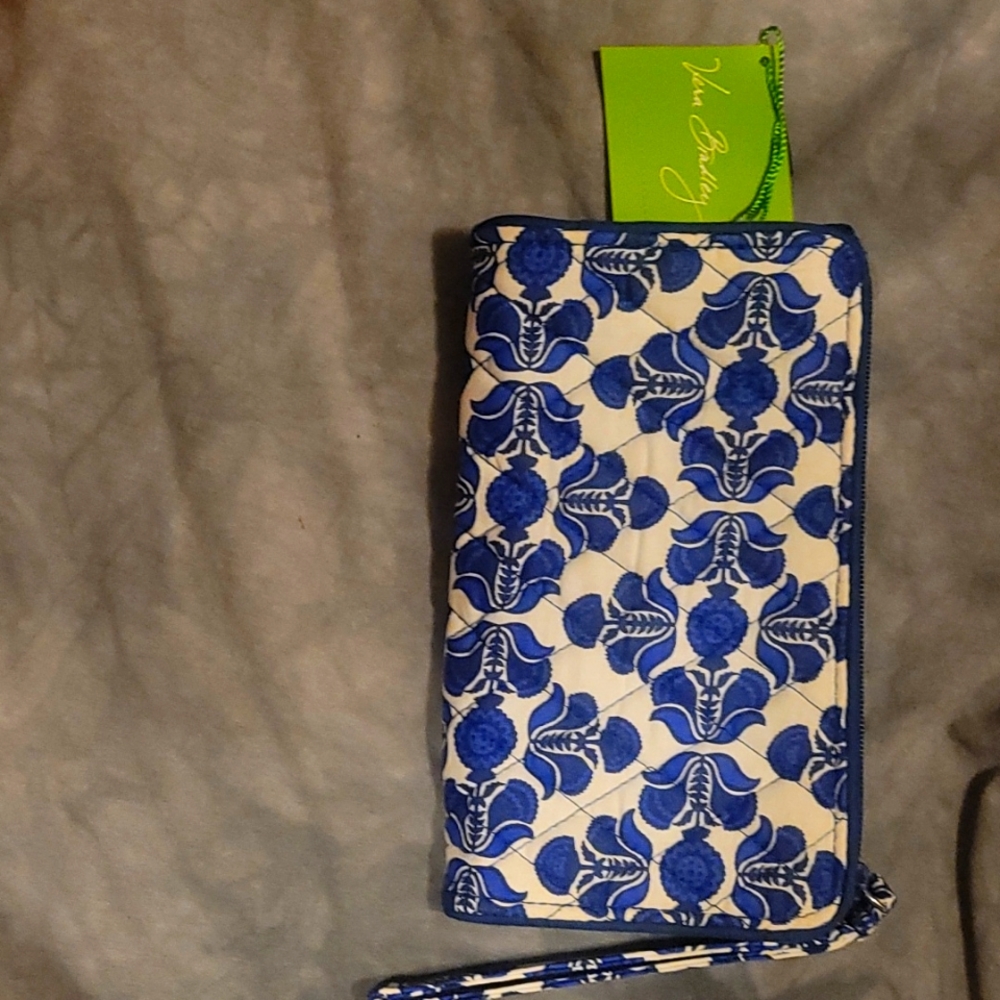 Ver Bradley Wristlet